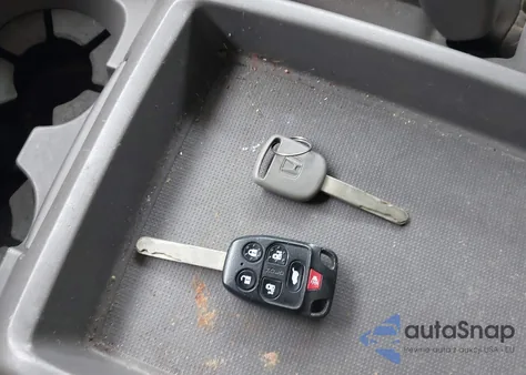 2011 Honda Odyssey Touring/Touring Elite z USA, uszkodzony, nr VIN 5FNRL5H93BB104596